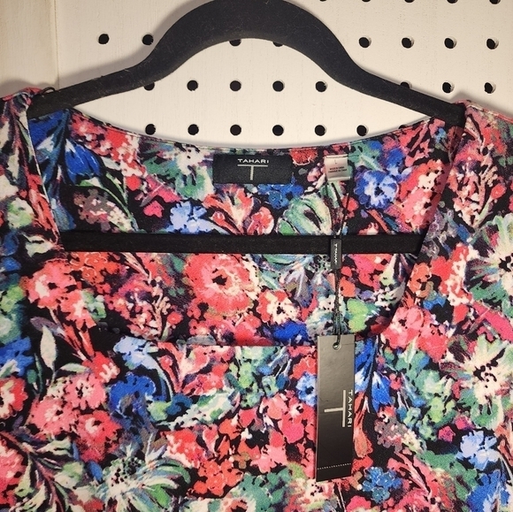 Tahari Large Square Neck Floral Knit Short Sleeve NEW Brihjt - Picture 3 of 5